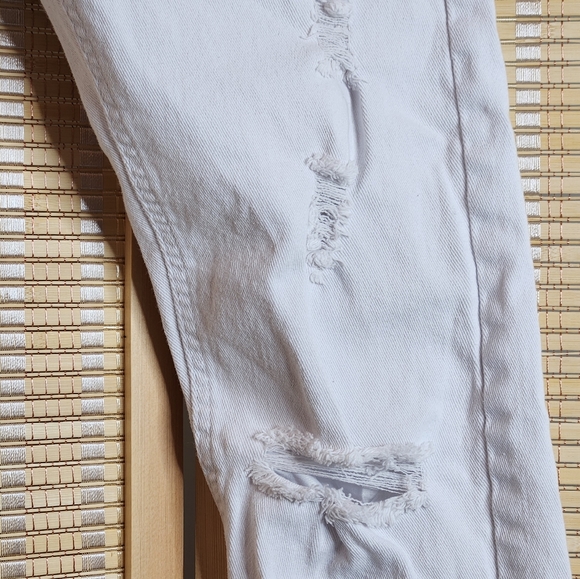 Young Men's Ripped Jeans - Picture 5 of 9